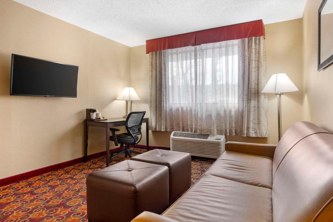 Best Western Plus The Inn At Sharon/Foxboro Exterior foto